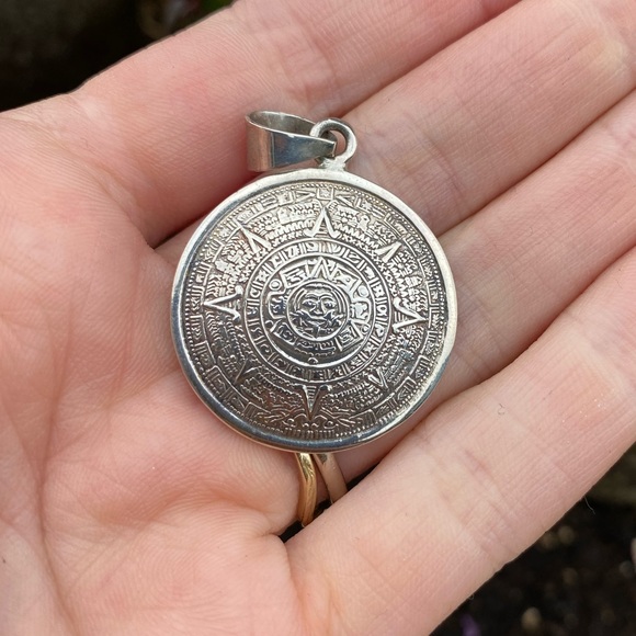 Sterling silver Aztec Calendar Pendant - Picture 2 of 5